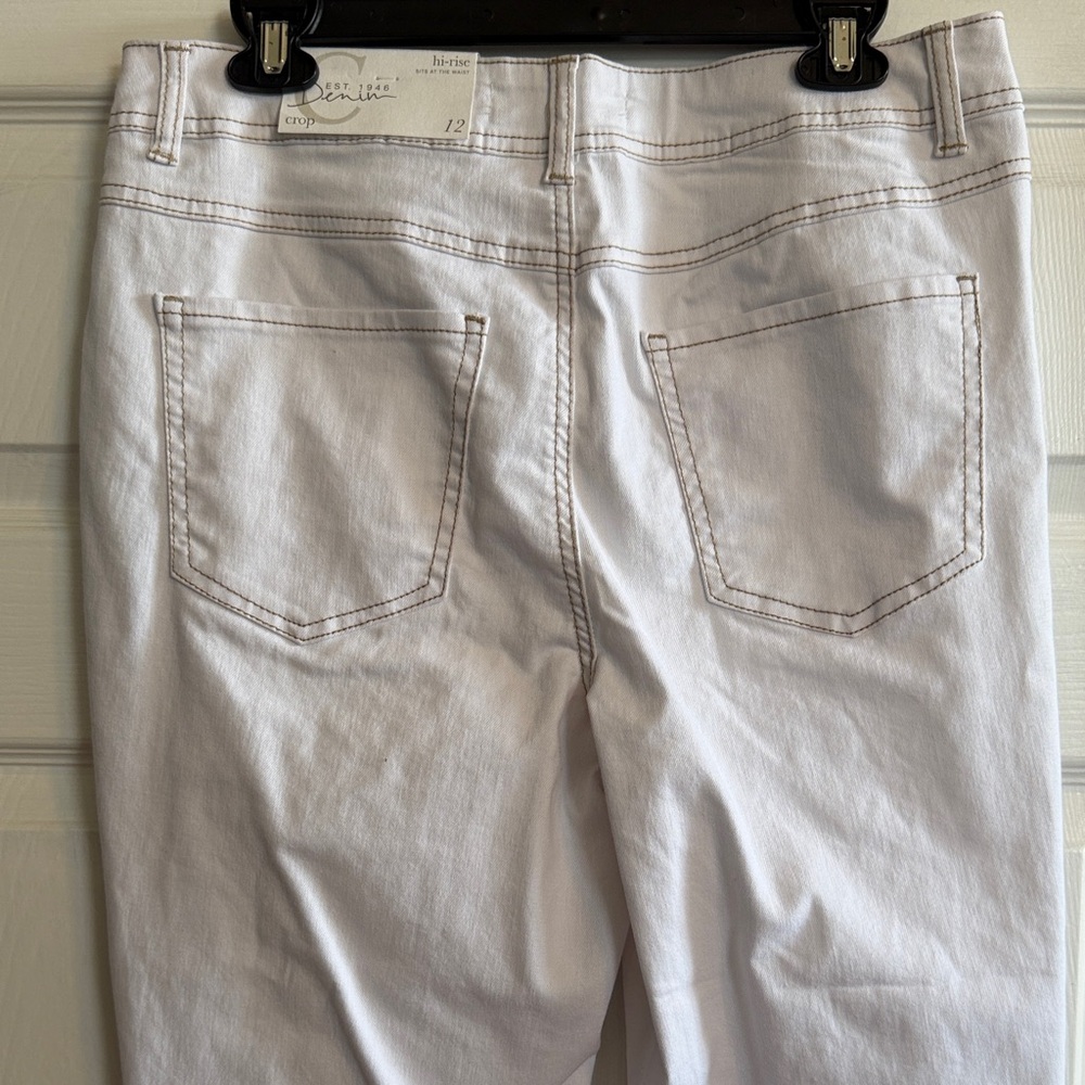 LAST CHANCE SALE! Women’s White Straight-Leg Capris with tan Embroidered Hem - Picture 6 of 10